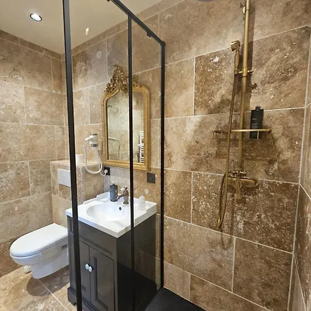 Hotel La Petite 3*