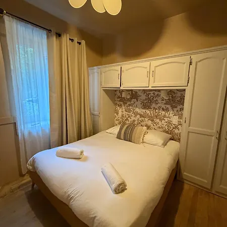 La Petite Hotel