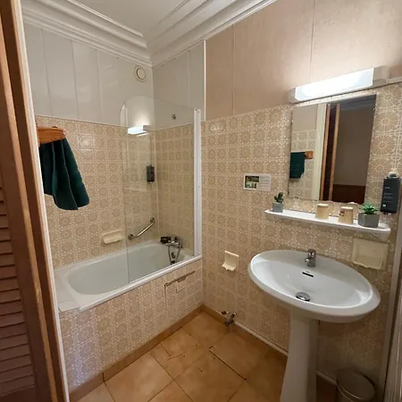 La Petite 3*
